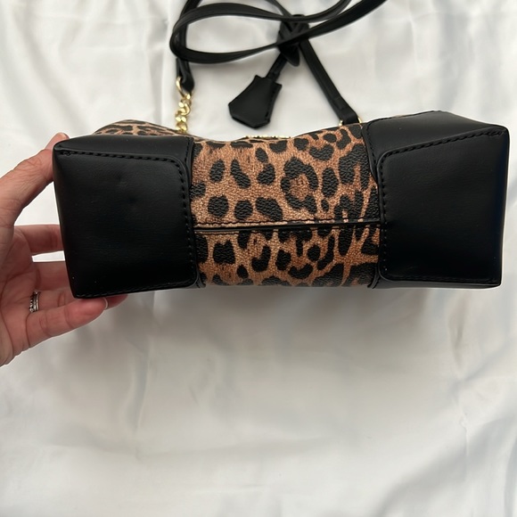Nine West Crossbody - Picture 5 of 11